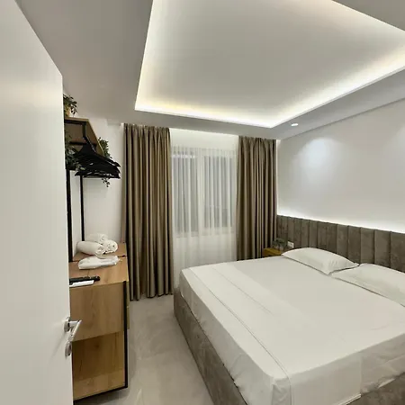 Lovely 2-bedroom Free Parking Natural Apartamento Golem (Tirana)
