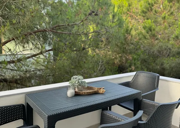 דירה Lovely 2-bedroom Free Parking Natural גולם