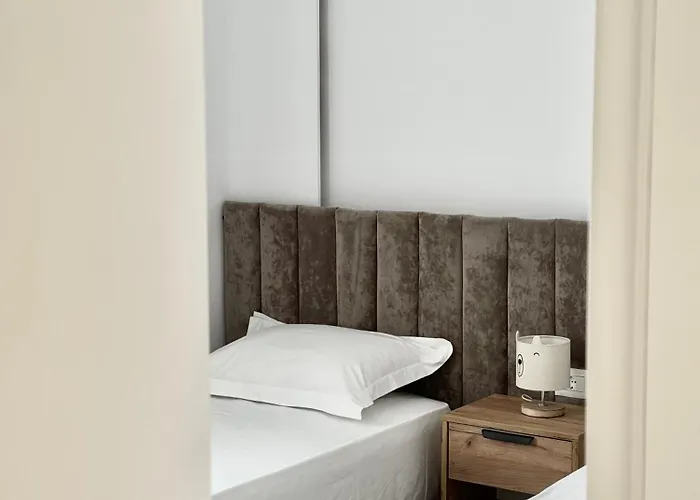 Lovely 2-bedroom Free Parking Natural