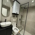 Lovely 2-bedroom Free Parking Natural شقة