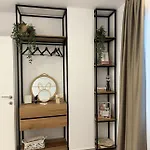Lovely 2-bedroom Free Parking Natural * غوليم