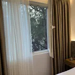 شقة Lovely 2-bedroom Free Parking Natural *