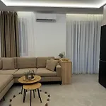 Lovely 2-bedroom Free Parking Natural * غوليم