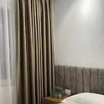 Lovely 2-bedroom Free Parking Natural شقة