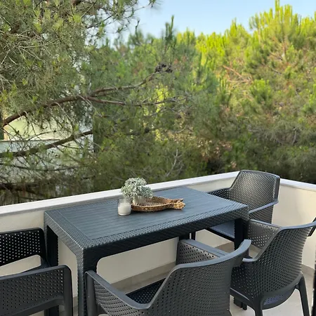 Apartament Lovely 2-bedroom Free Parking Natural Golem (Tirana)