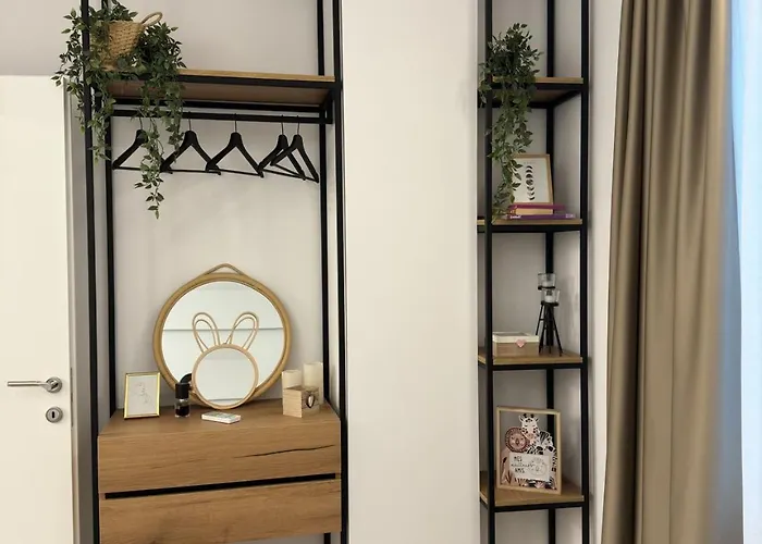 Lovely 2-bedroom Free Parking Natural * Golem (Tirana)