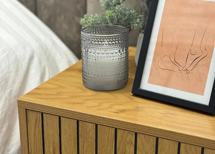 Lovely 2-bedroom Free Parking Natural Apartment *