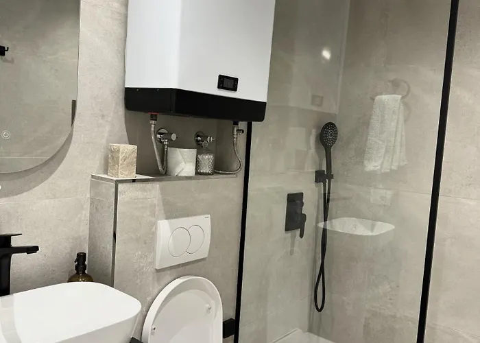 Lovely 2-bedroom Free Parking Natural Golem (Tirana)